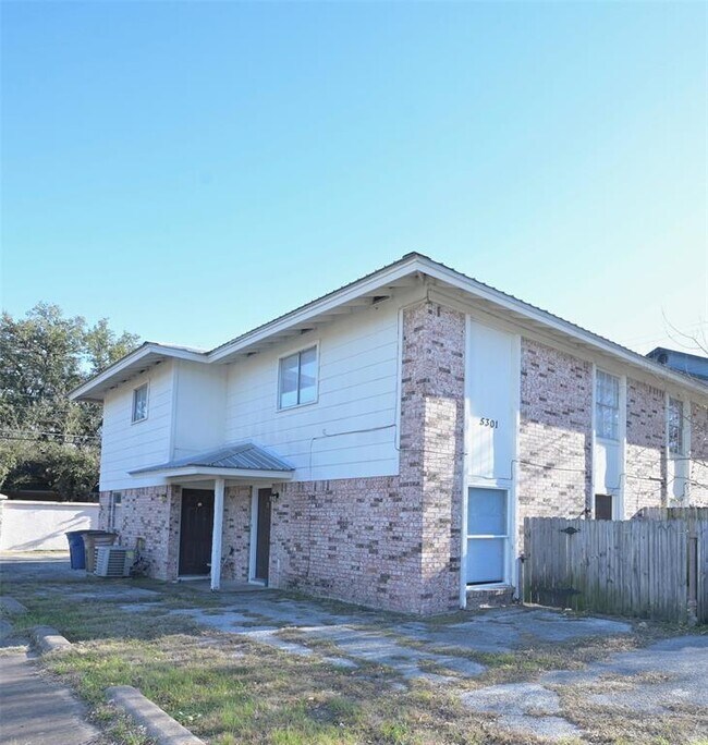 5301 Indio Dr Townhome For Rent in Austin, TX