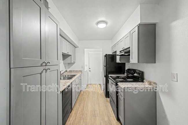 Photo - 225 N Standage