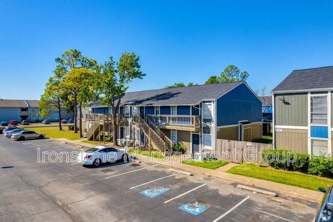 Building Photo - 4657 S Darlington Ave Rental