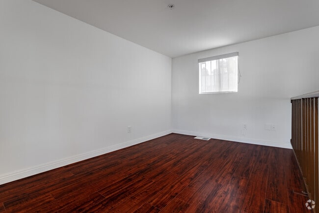 0BR, 1BA + Loft - 850 SF - Lanewood Court Apartments