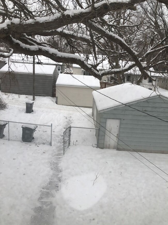 Photo - Cozy 3 bedroom house available