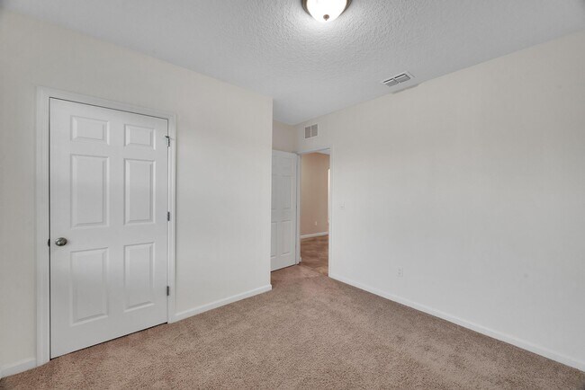 Photo - 2538 SE Rock Springs Dr