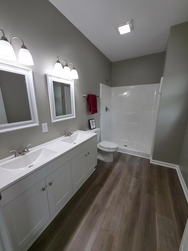 Photo - 207 Charlotte Cir