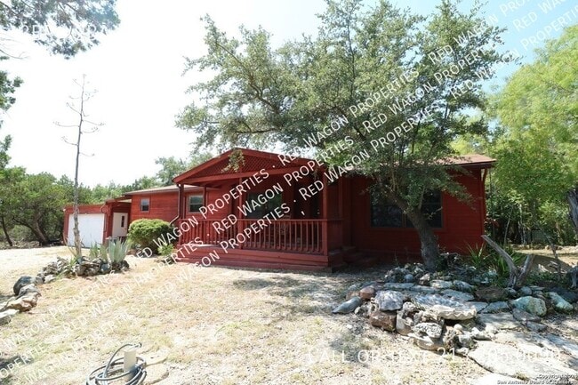 Photo - 454 Overland Trail