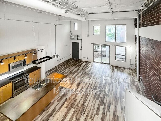 Building Photo - 195 Arizona Ave NE Unit 117