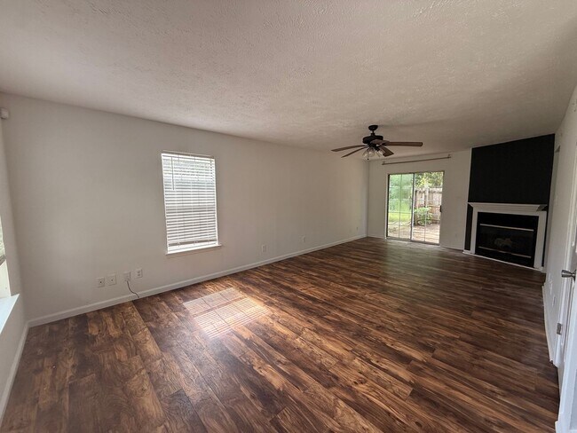 Photo - 27 Hidden Valley Dr