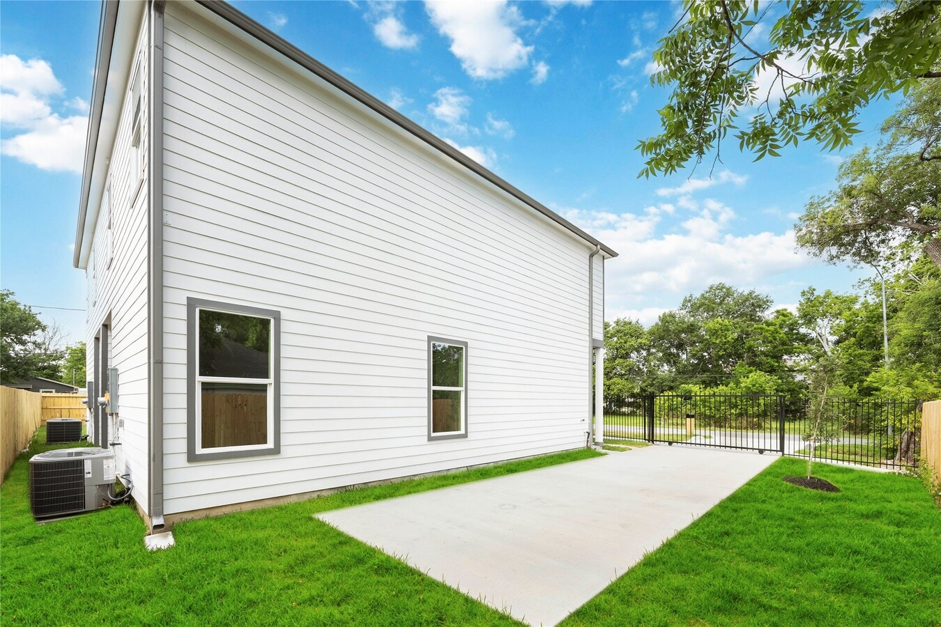 Photo - 4601 Newberry St