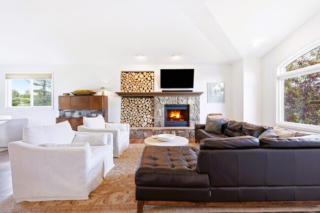 Photo - 1635 Muirfield Ln