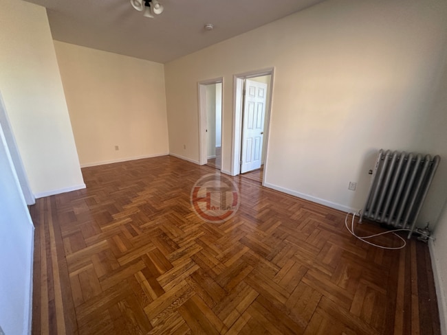 Photo - 3132 Buhre Ave Unit 6