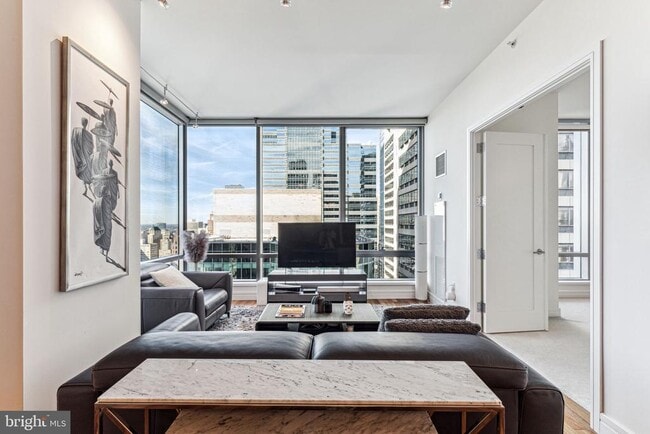 Building Photo - 1414 S Penn Square Unit 34G Rental