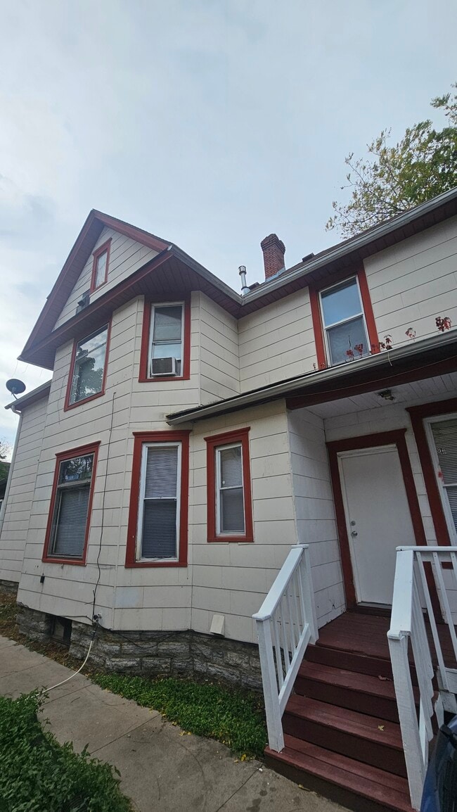 Photo - 585 Case Ave Unit 1