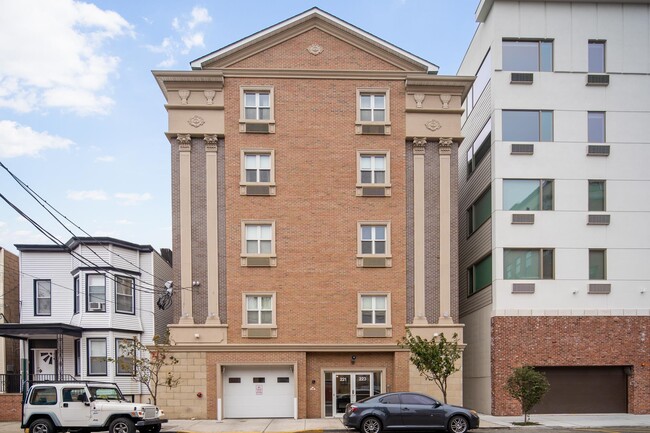 Photo - 221 62nd St Unit 405