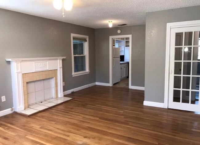 Photo - 2408 22nd St