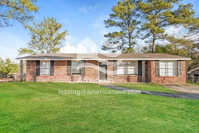 Building Photo - 5905 Luna Dr