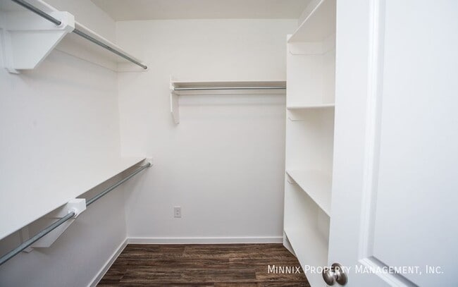 Photo - 2035 Kenwood Ave