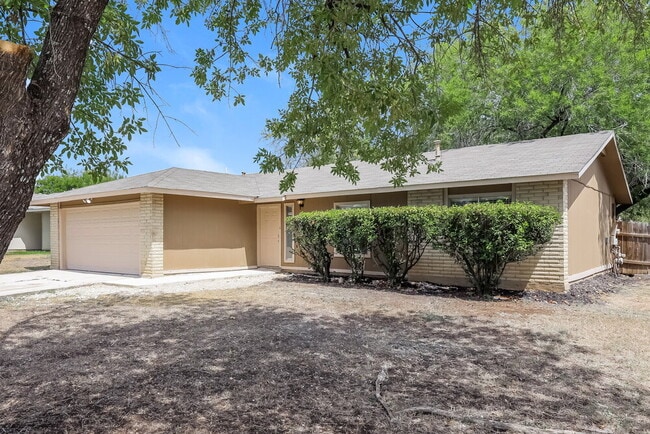 Photo - 1030 Honey Tree St