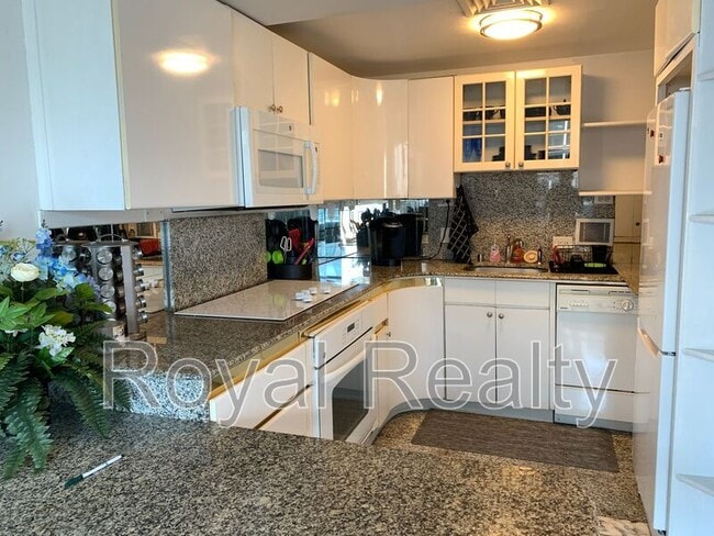 Photo - 225 Queen St Unit #23E