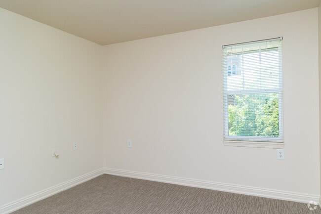 1BR, 1BA - 675SF - Bedroom