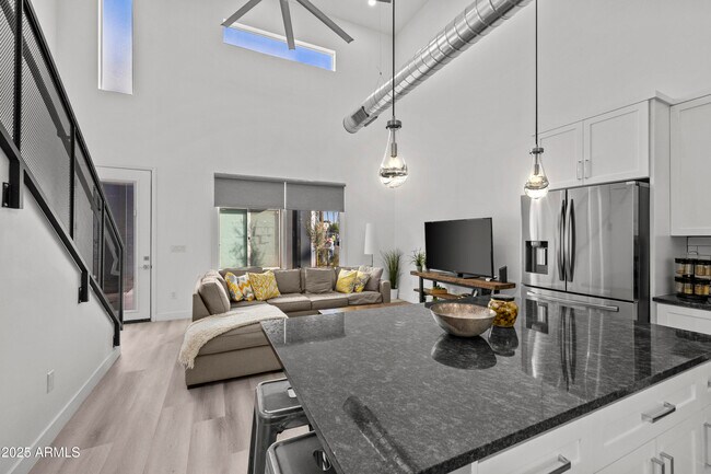 Photo - 3130 N 37th St Unidad 13