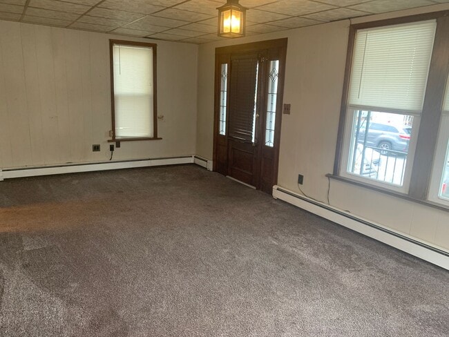 Photo - Dallastown SD 3 Bedroom House-Yard, Parking