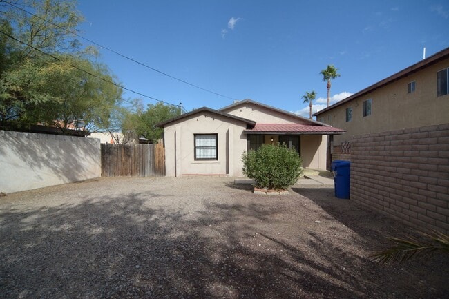 Photo - Charming 3 Bedroom 1 Bath House! Central T...