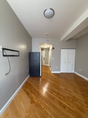 Photo - 312 Shirley St