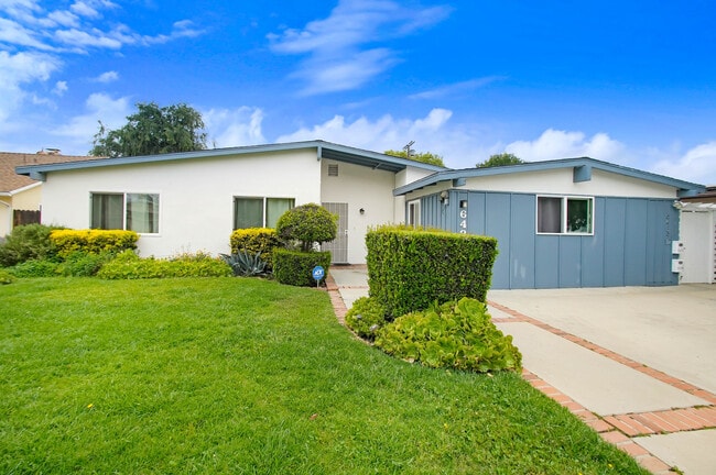 Photo - 6437 Graves Ave