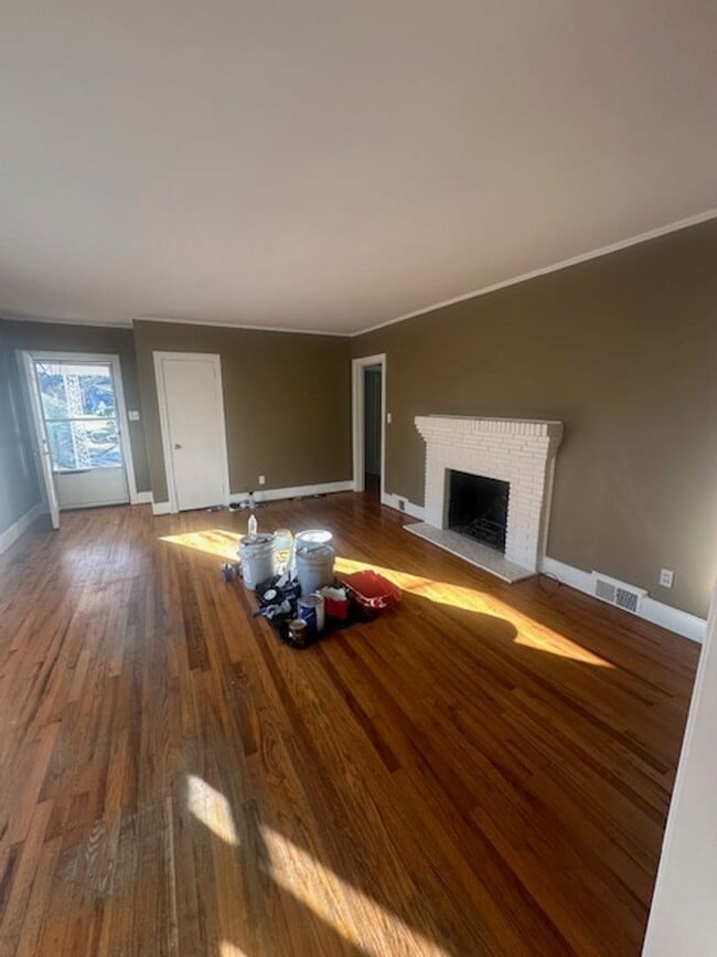 Photo - 705 Parrott Ave