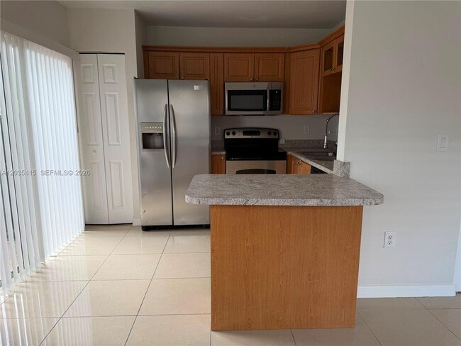 Photo - 3673 SW 5th St