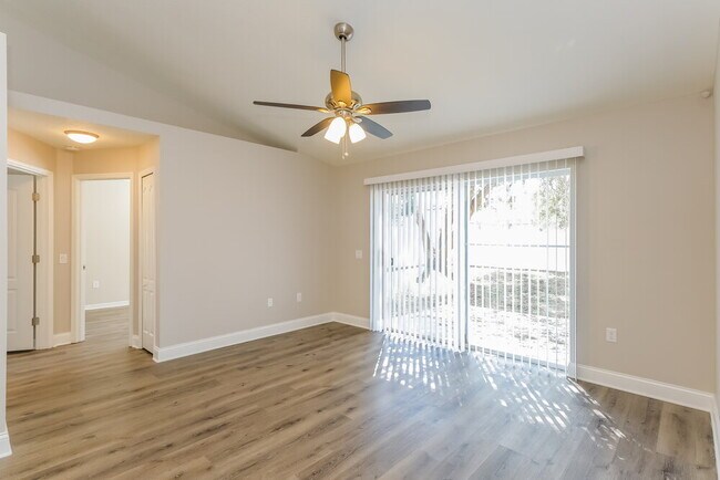 6927 Waterbrook Ct