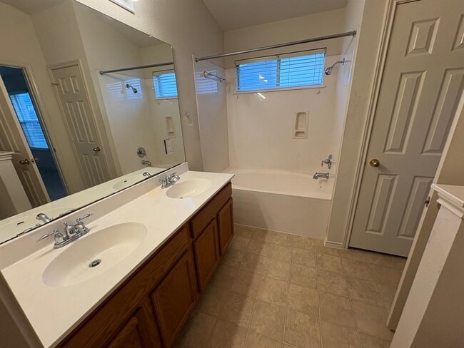 Photo - 813 Middle Brook Dr