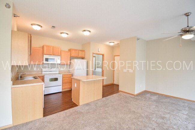 Photo - 2 bedroom, 2 bath Condo w/ Garage! Unit 4