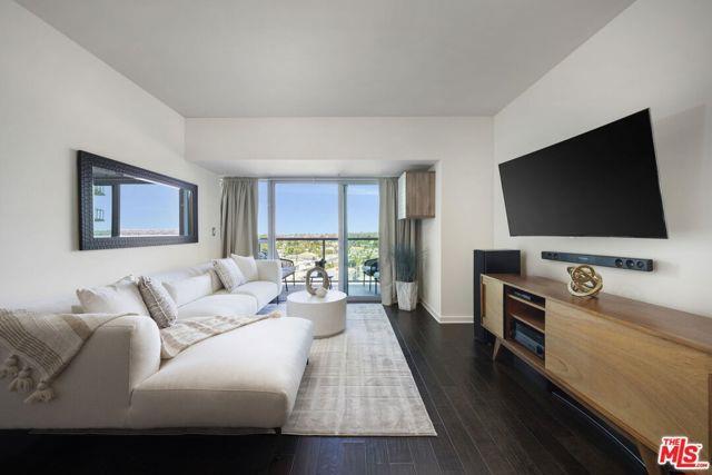 Building Photo - 13700 Marina Pointe Dr Unit 809 Rental