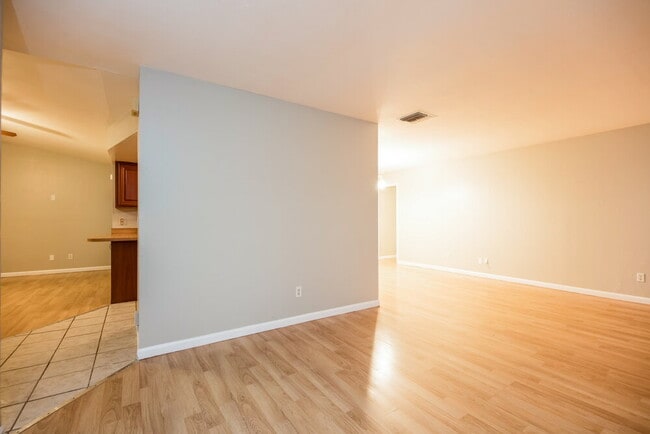 Photo - 923 SE 19th St