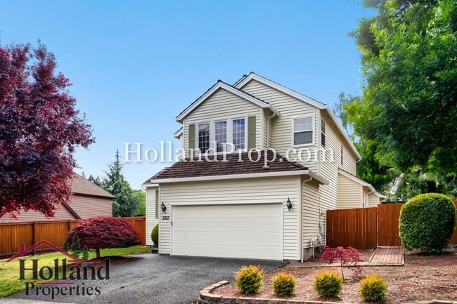 Photo - Modern 4-Bedroom Home with Fireplace & Private Backyard in Beaverton
