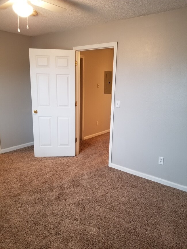 Photo - Cozy upstairs unit with NEW carpet! Unit 1542 G
