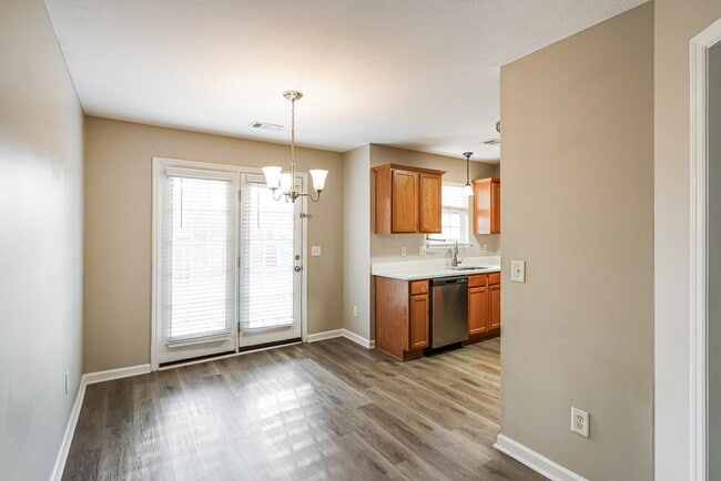 Photo - 820 Thomas Bay Ct