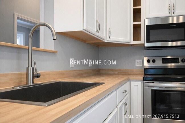 Photo - 15 Lloyd Ln Unit 1