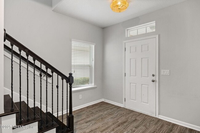 Photo - 92 Fernbrook Dr