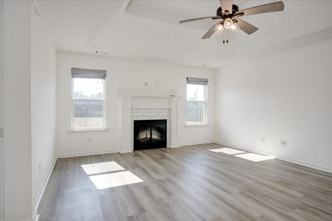 Building Photo - 4507 Raleigh Dr