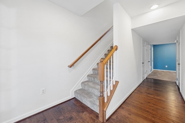 6228 Newport Pl