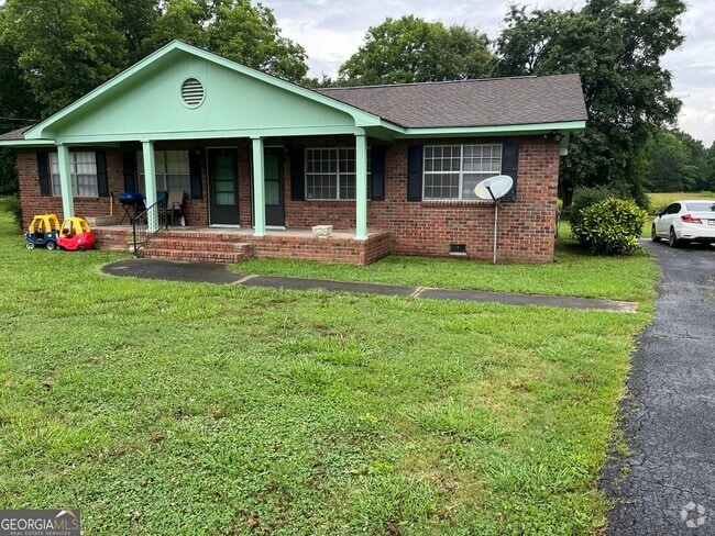 Building Photo - 215 Wayside Rd Rental