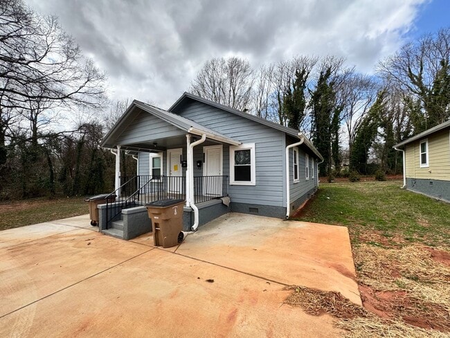 Photo - 1104 S Washington St
