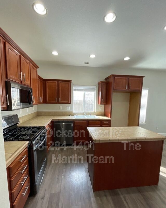 Photo - 5055 Coggins Rd