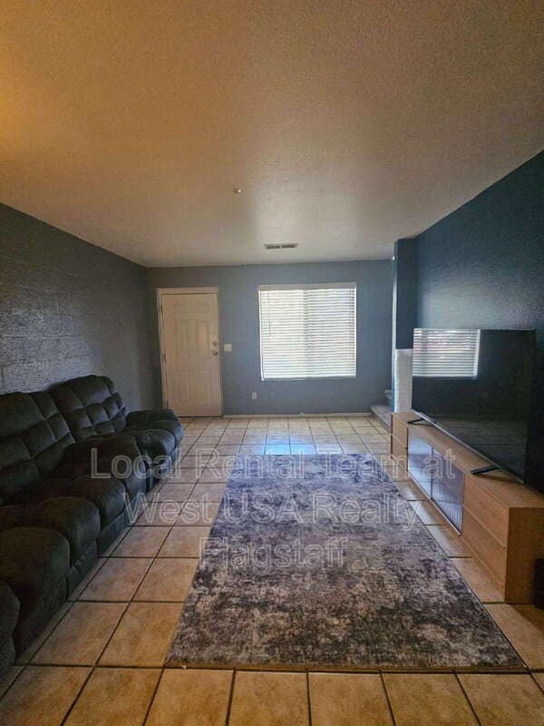 Photo - 6315 N Saint Nicholas Cir