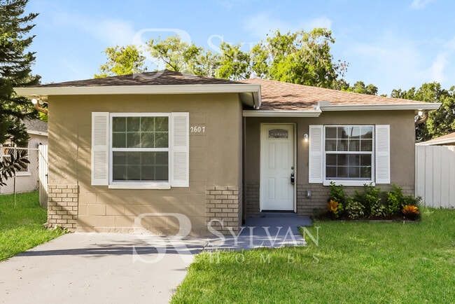 Building Photo - Cute, cozy and comfortable Rental