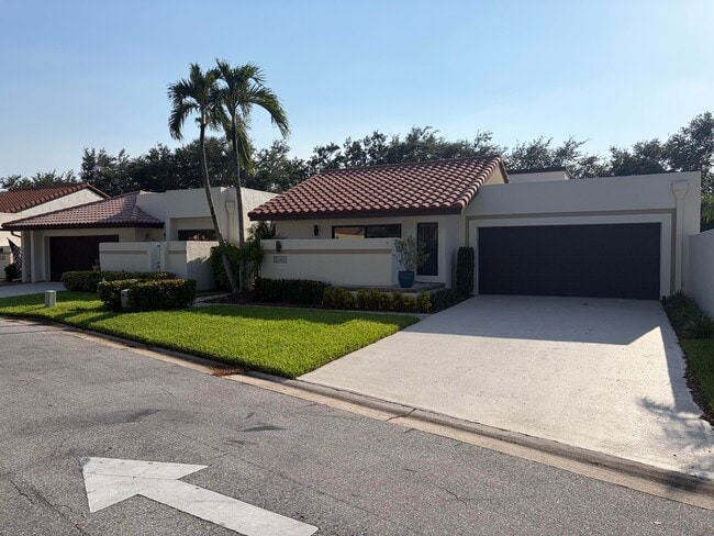 21435 Campo Allegro Dr