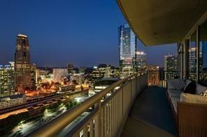 Photo - 3338 Peachtree Rd NE Unidad 2505