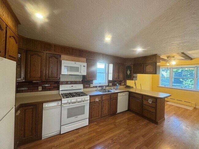 Photo - 27 Josephine Ave Unit 1