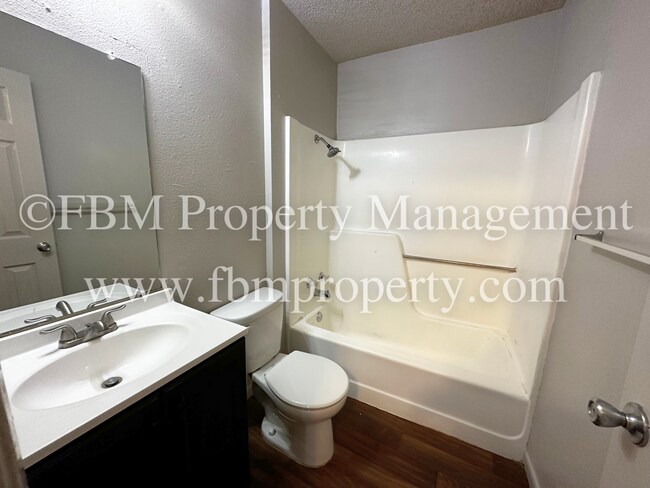Photo - Willow Court Apartments, Unit 404 - 2 Bedroom, 1 Bathroom Apartment Home in Mexia, TX! Unit 404